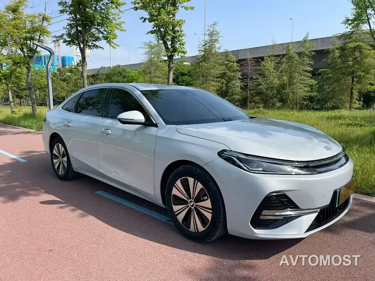 Geely Galaxy A7 2025 EM-i 150km Premium Edition — фото 7