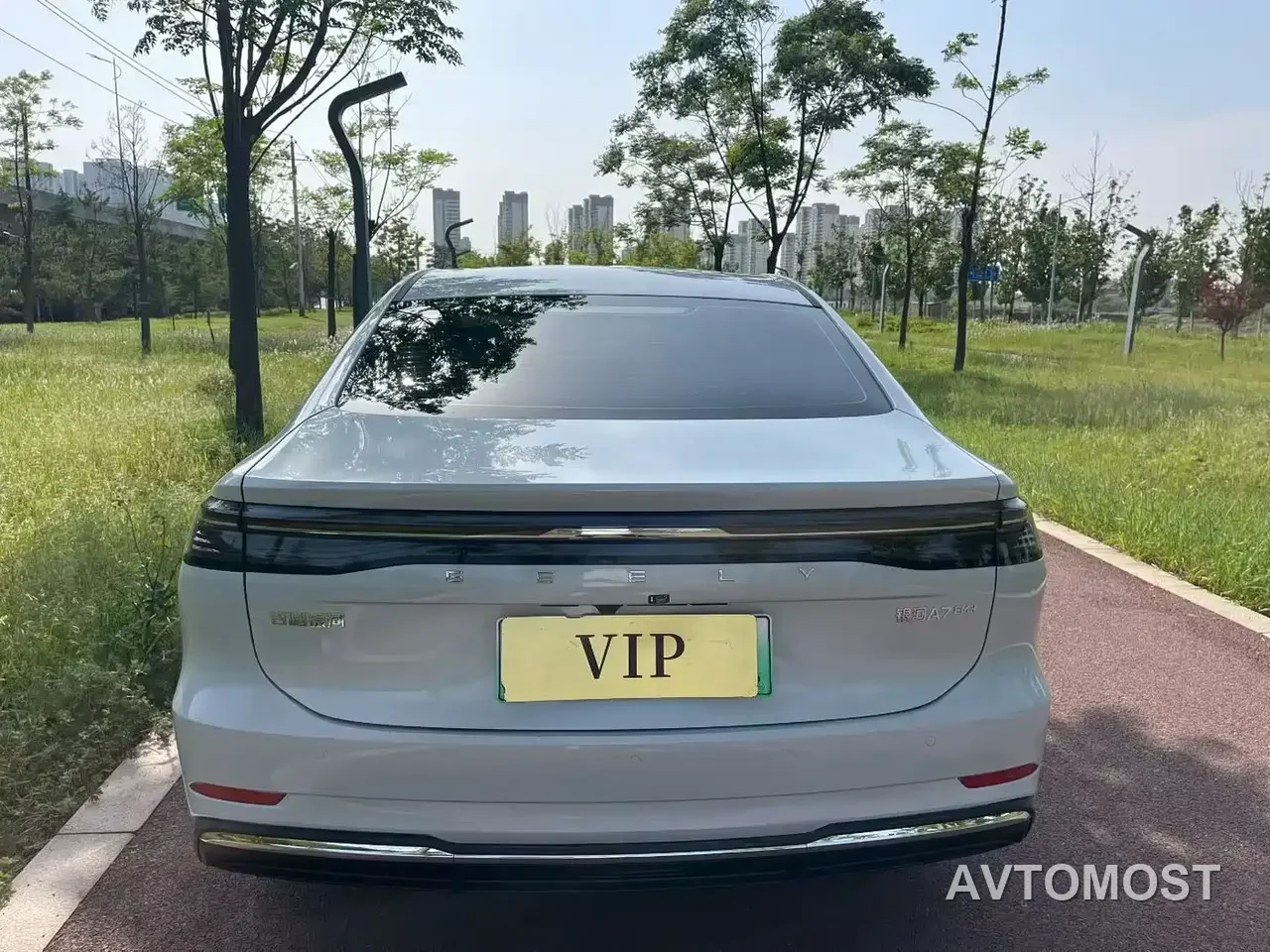 Geely Galaxy A7 2025 EM-i 150km Premium Edition — фото 4