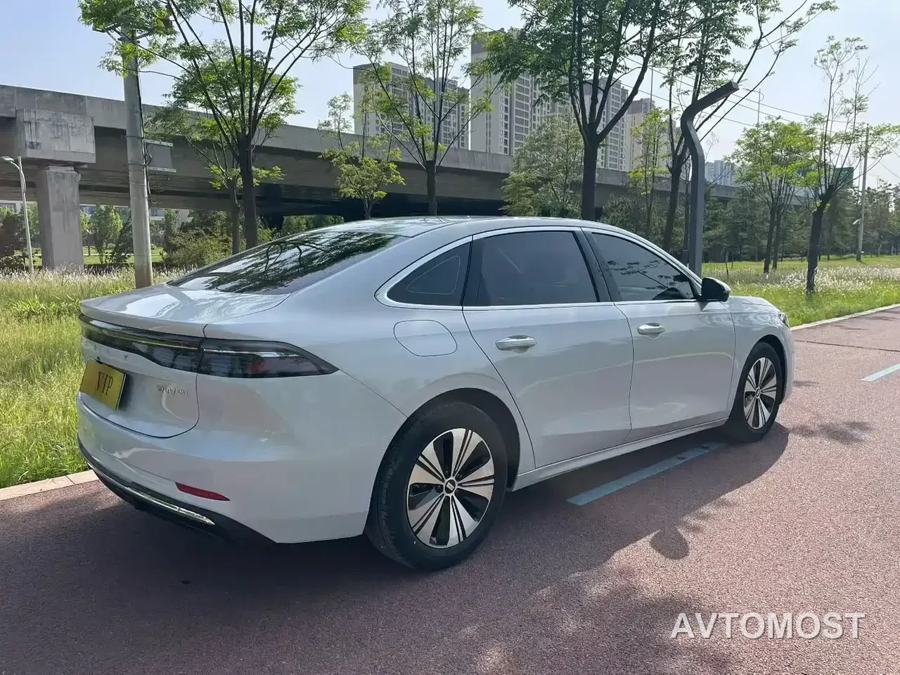 Geely Galaxy A7 2025 EM-i 150km Premium Edition — фото 8