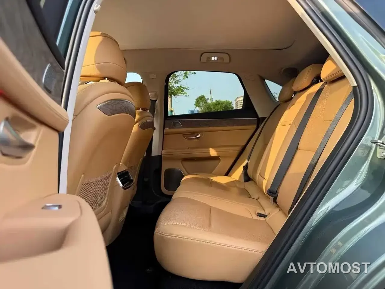 AITO M5 2022 Extended Range AWD Performance Edition — фото 6