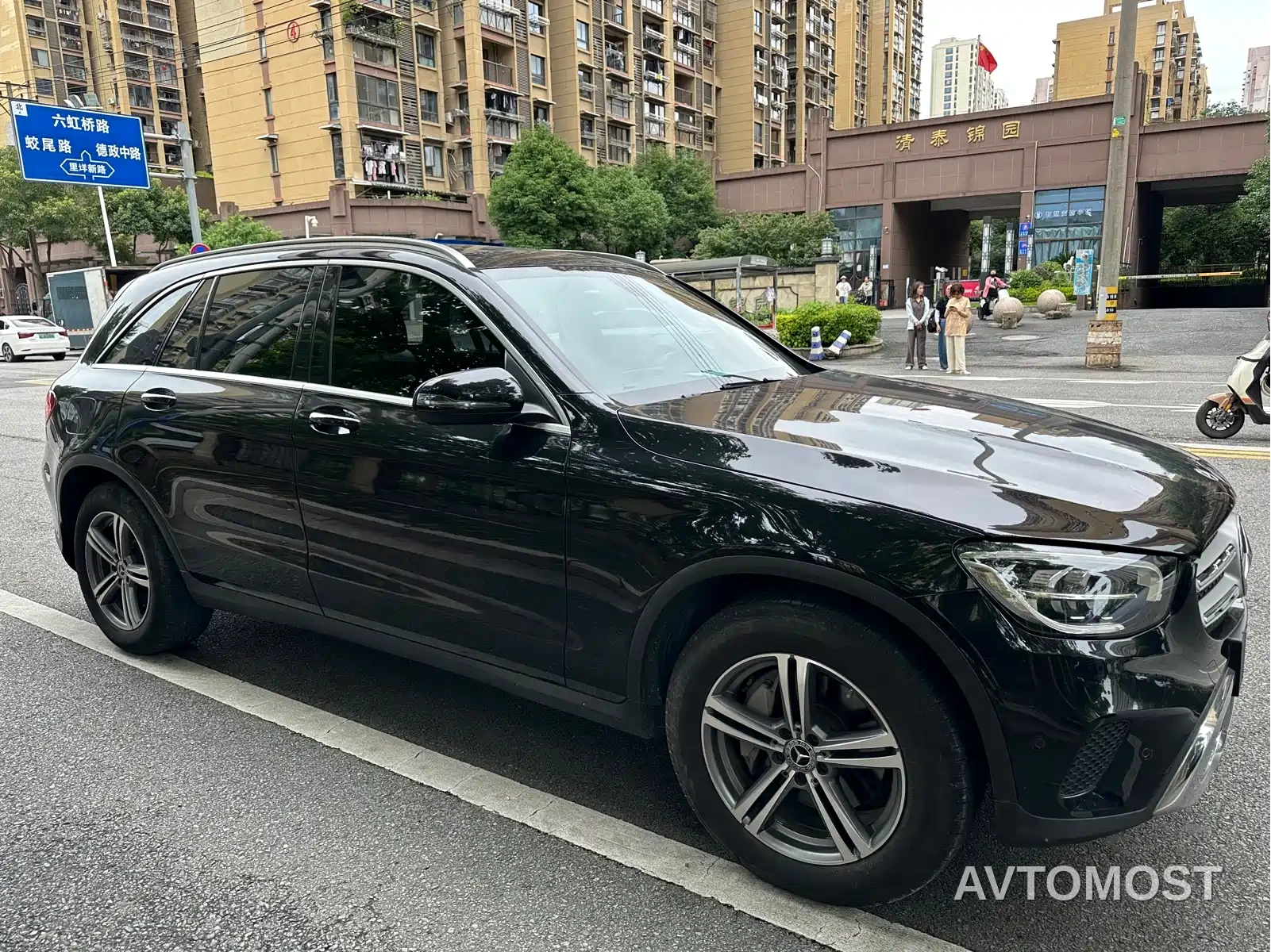 Mercedes-Benz GLC 2021 GLC 260 L 4MATIC Sporty — фото 4