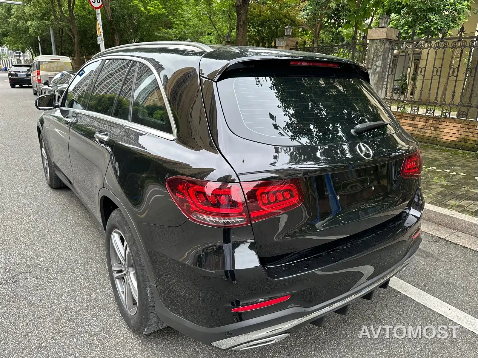 Mercedes-Benz GLC 2021 GLC 260 L 4MATIC Sporty — фото 8