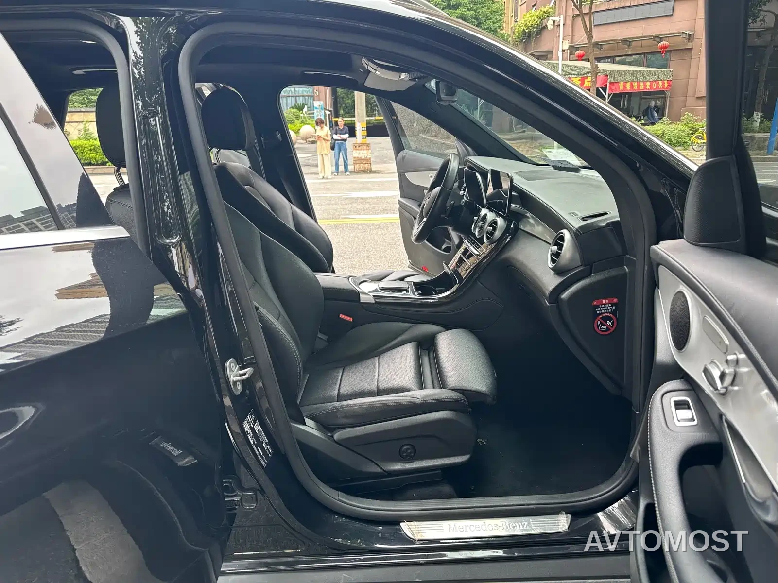 Mercedes-Benz GLC 2021 GLC 260 L 4MATIC Sporty — фото 19
