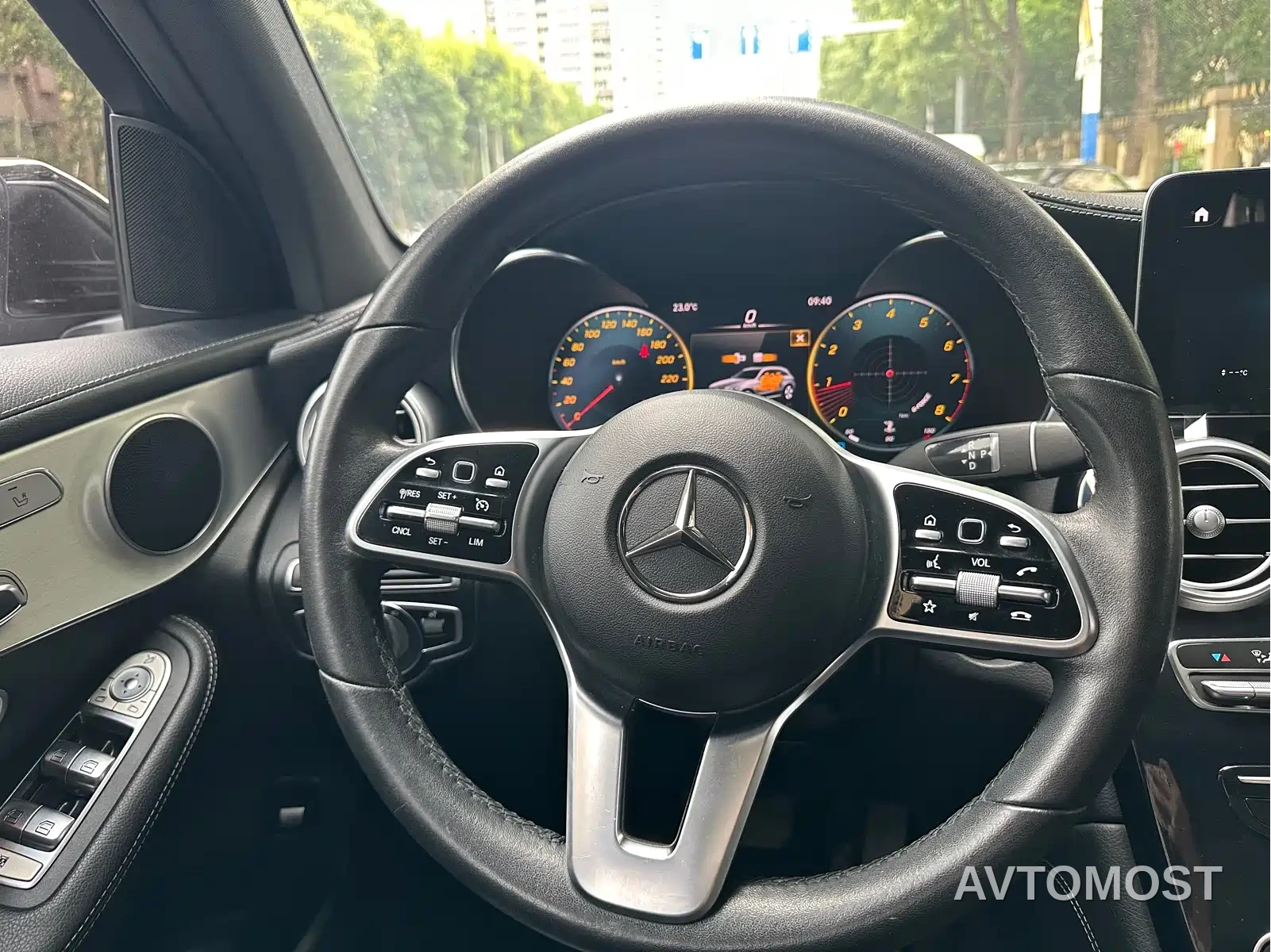 Mercedes-Benz GLC 2021 GLC 260 L 4MATIC Sporty — фото 23