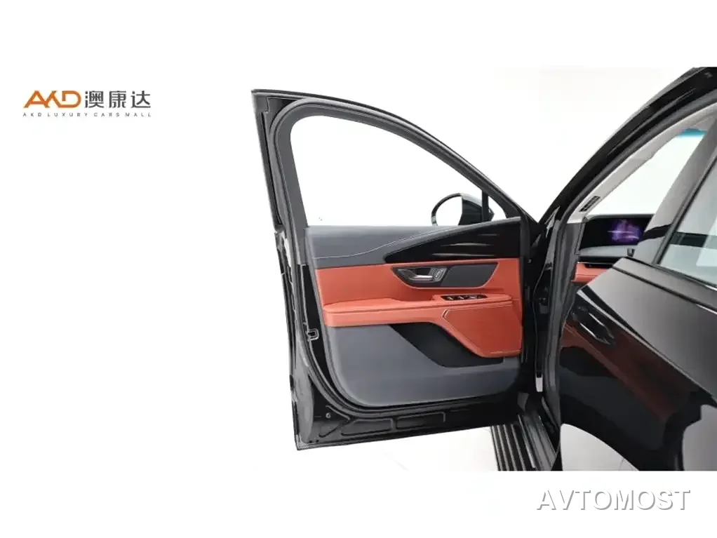 Lincoln Nautilus 2025 2.0T AWD Premium Hybrid — фото 8
