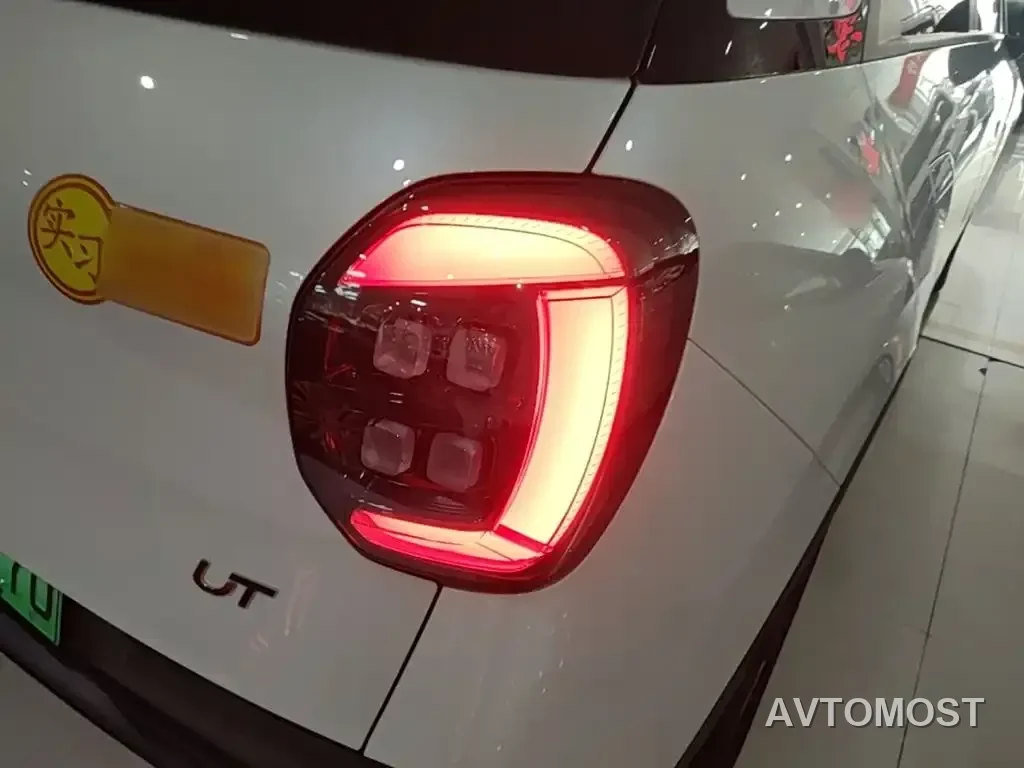AION UT 2025 Model 330 Starlight Edition — фото 4