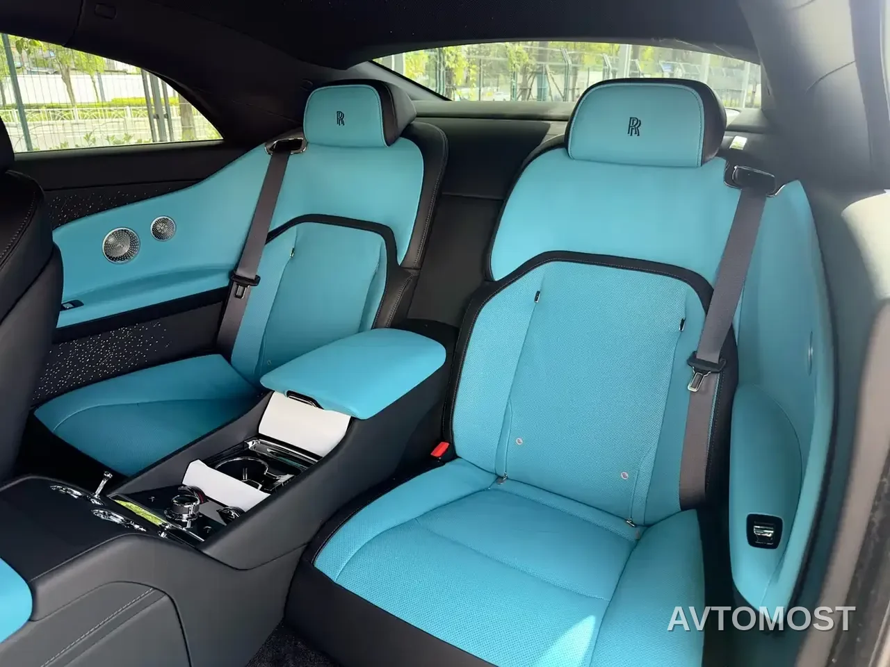 Rolls-Royce Spectre 2024 Standard Model — фото 11