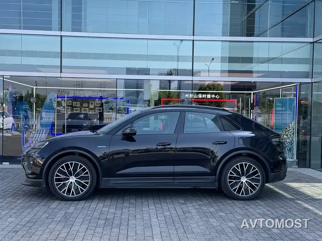 Porsche Macan EV 2024 Macan 4 — фото 3