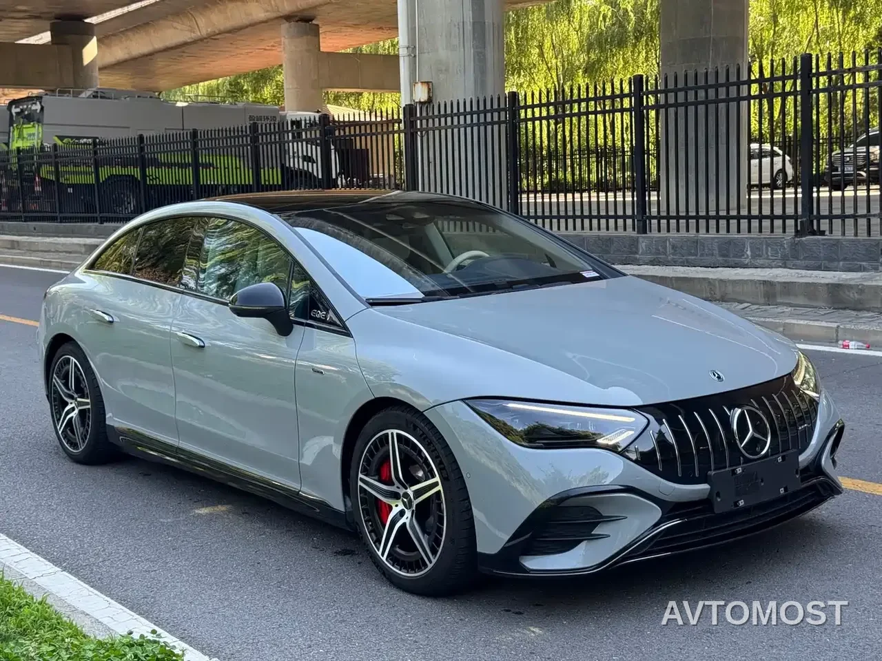 Mercedes-Benz EQE AMG 2023 AMG EQE 53 4MATIC+ — фото 2