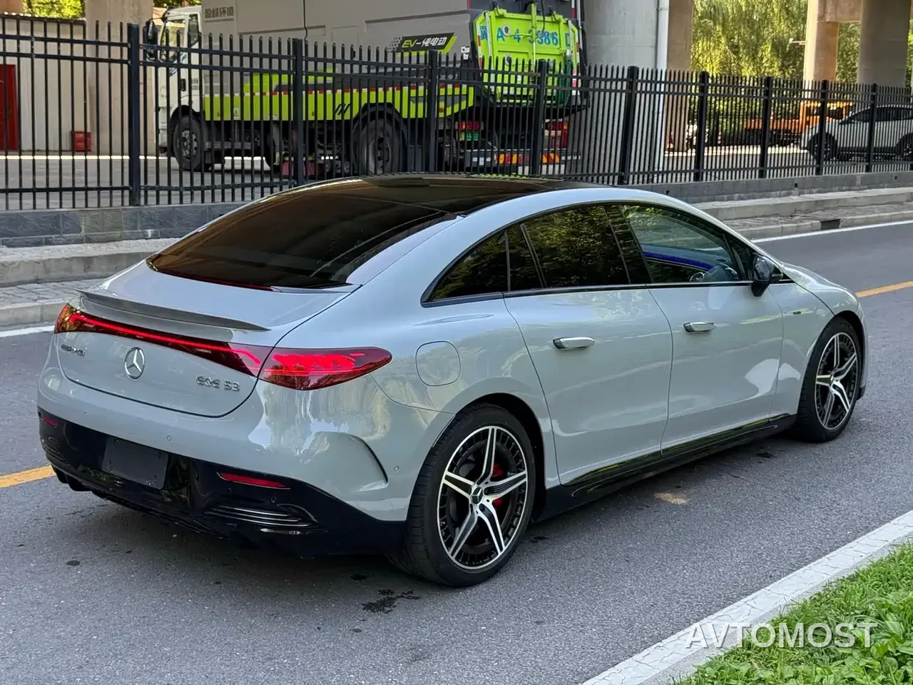 Mercedes-Benz EQE AMG 2023 AMG EQE 53 4MATIC+ — фото 7