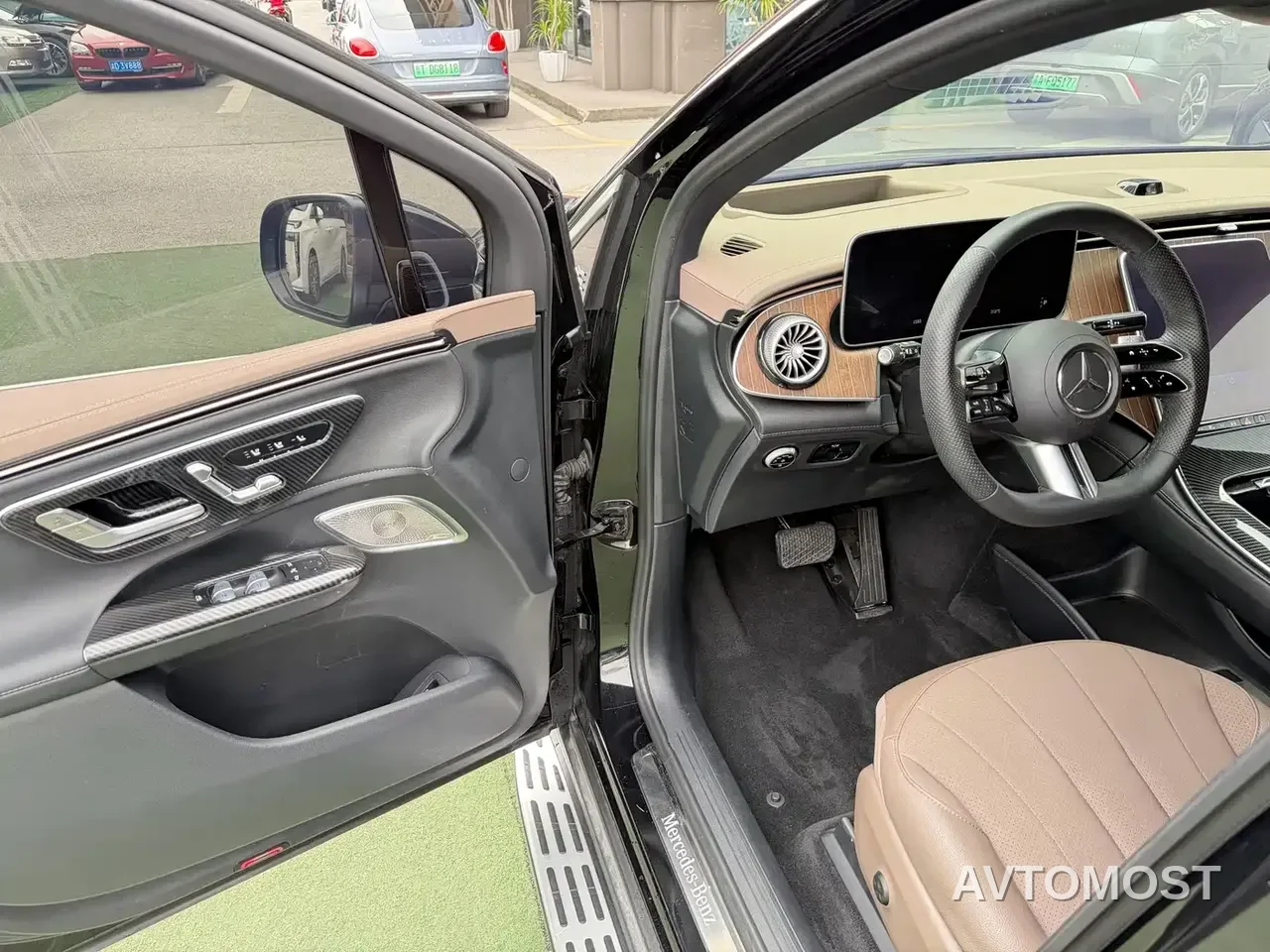 Mercedes-Benz EQE SUV 2023 350 4MATIC Luxury Edition — фото 4
