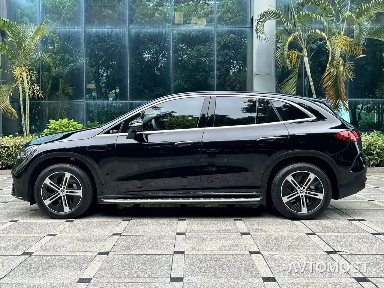 Mercedes-Benz EQE SUV 2023 350 4MATIC Pioneer Edition — фото 7