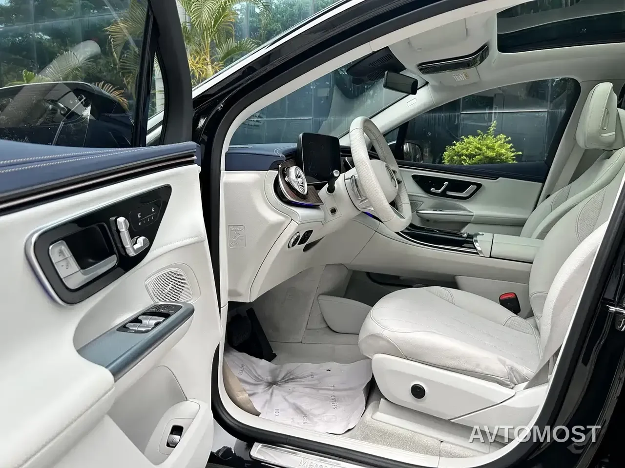Mercedes-Benz EQE SUV 2023 350 4MATIC Pioneer Edition — фото 8