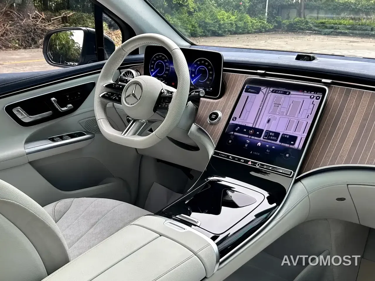 Mercedes-Benz EQE SUV 2023 350 4MATIC Pioneer Edition — фото 15