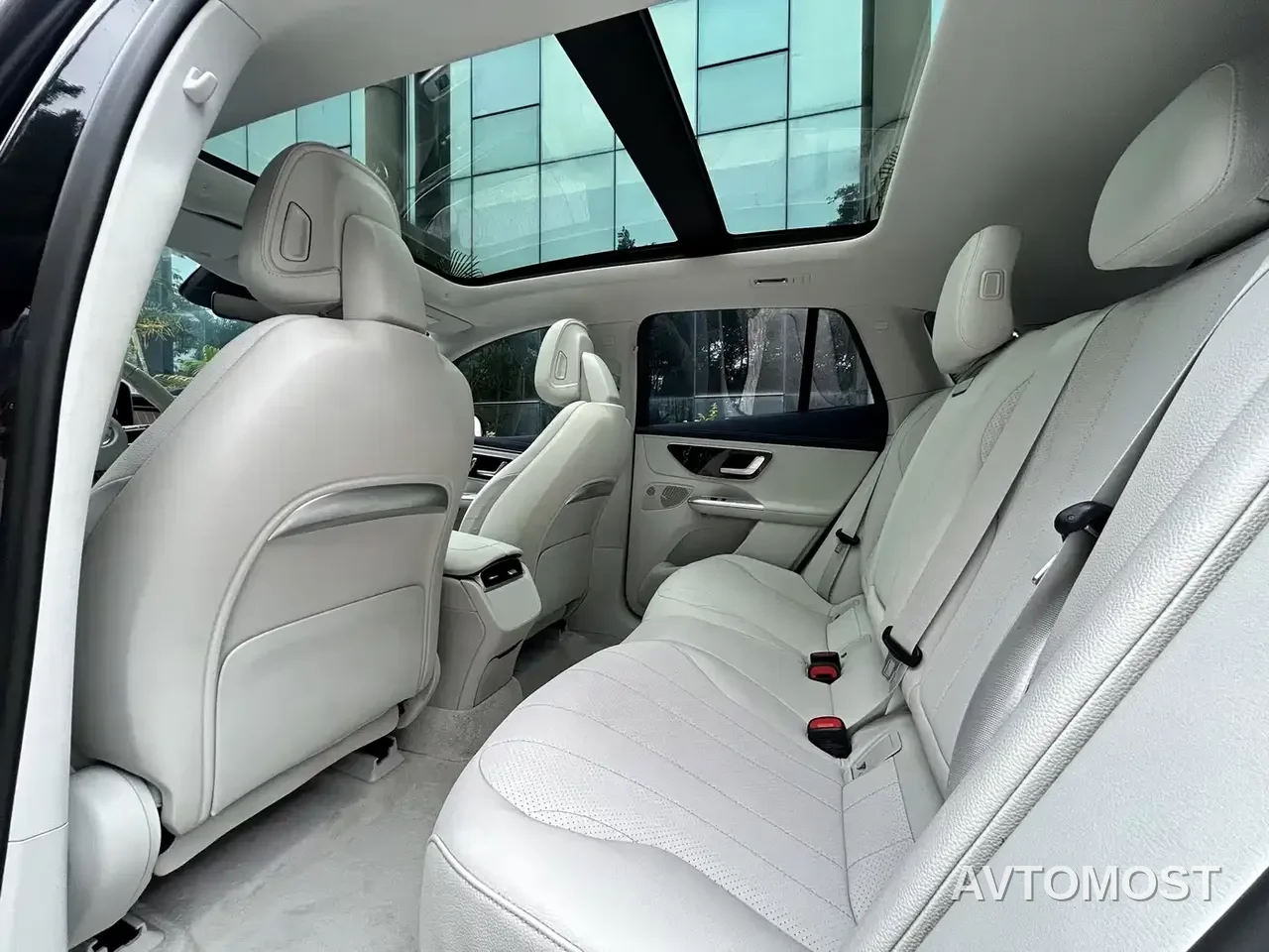 Mercedes-Benz EQE SUV 2023 350 4MATIC Pioneer Edition — фото 17