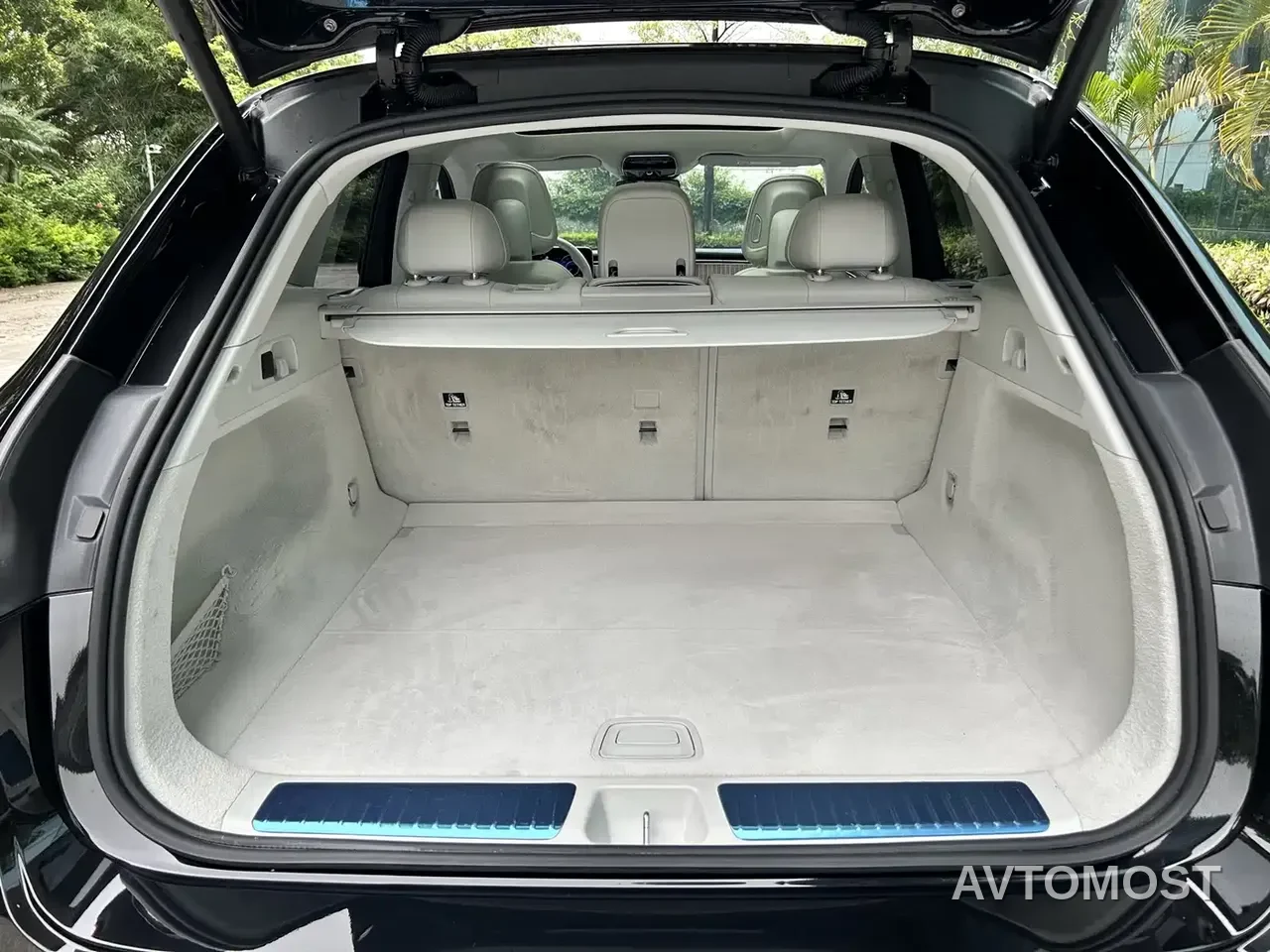Mercedes-Benz EQE SUV 2023 350 4MATIC Pioneer Edition — фото 24