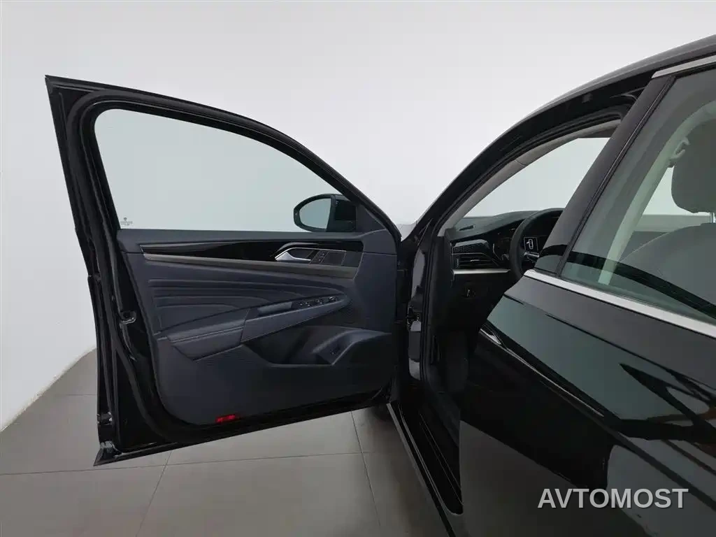Volkswagen Passat 2021 Model 280TSI Business Edition — фото 6
