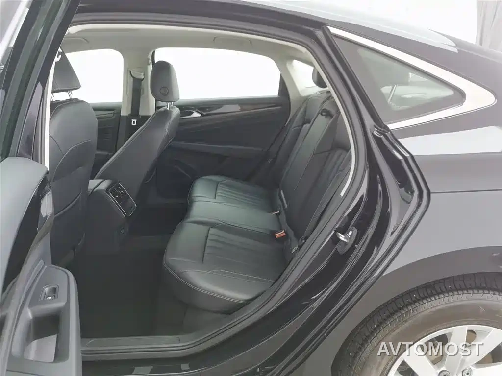 Volkswagen Passat 2021 Model 280TSI Business Edition — фото 13