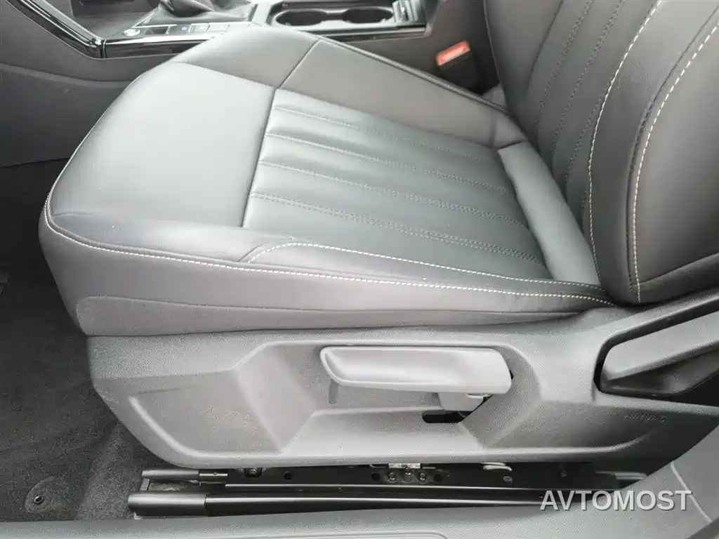 Volkswagen Passat 2021 Model 280TSI Business Edition — фото 18