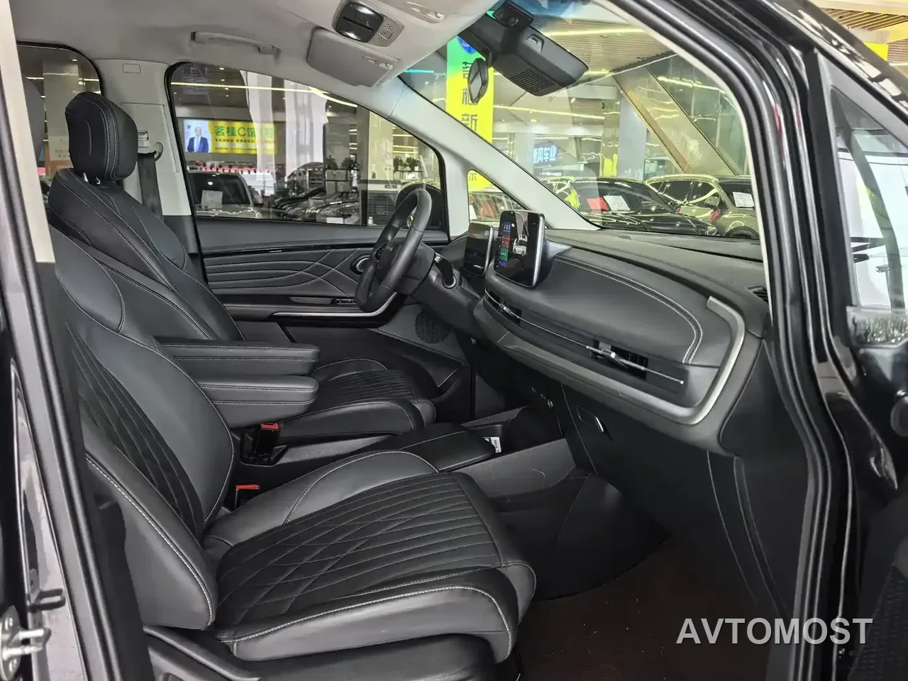 SAIC Maxus Dajia 9 2022 Model Long Range Oasis 7-Seater — фото 5