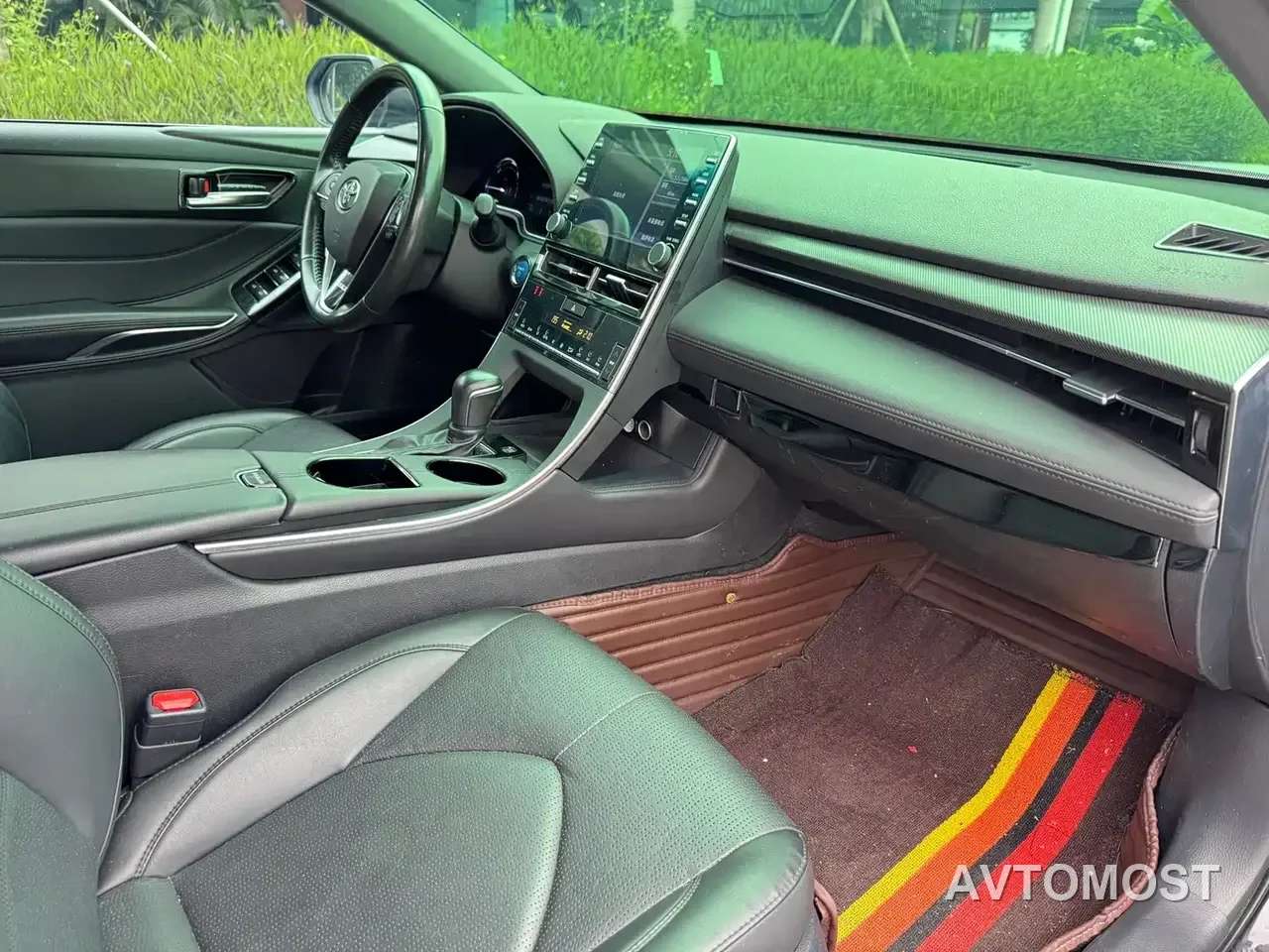 Toyota Avalon 2019 Hybrid 2.5L Luxury Edition China VI — фото 11