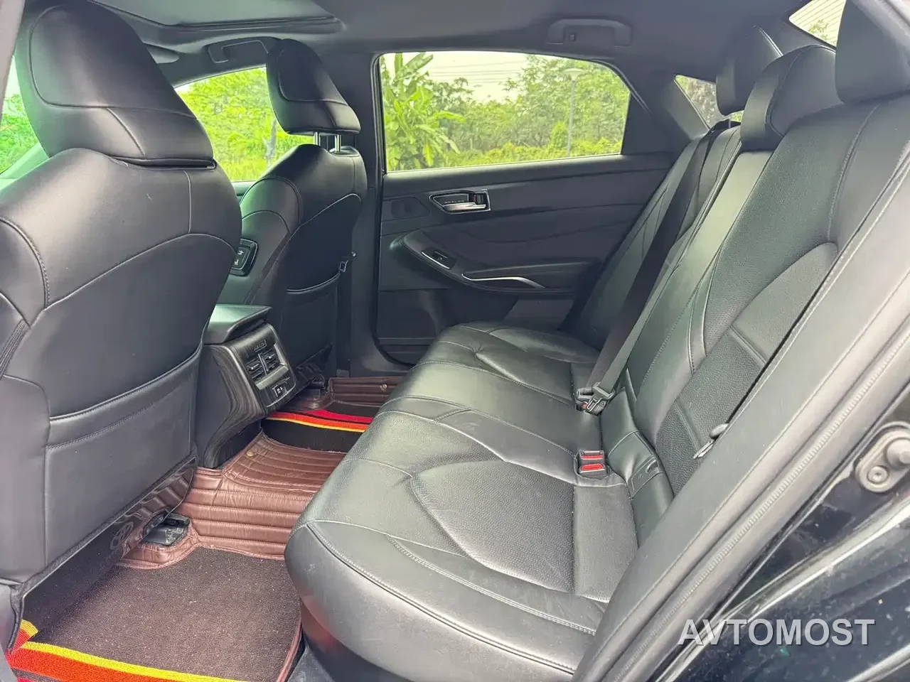 Toyota Avalon 2019 Hybrid 2.5L Luxury Edition China VI — фото 14