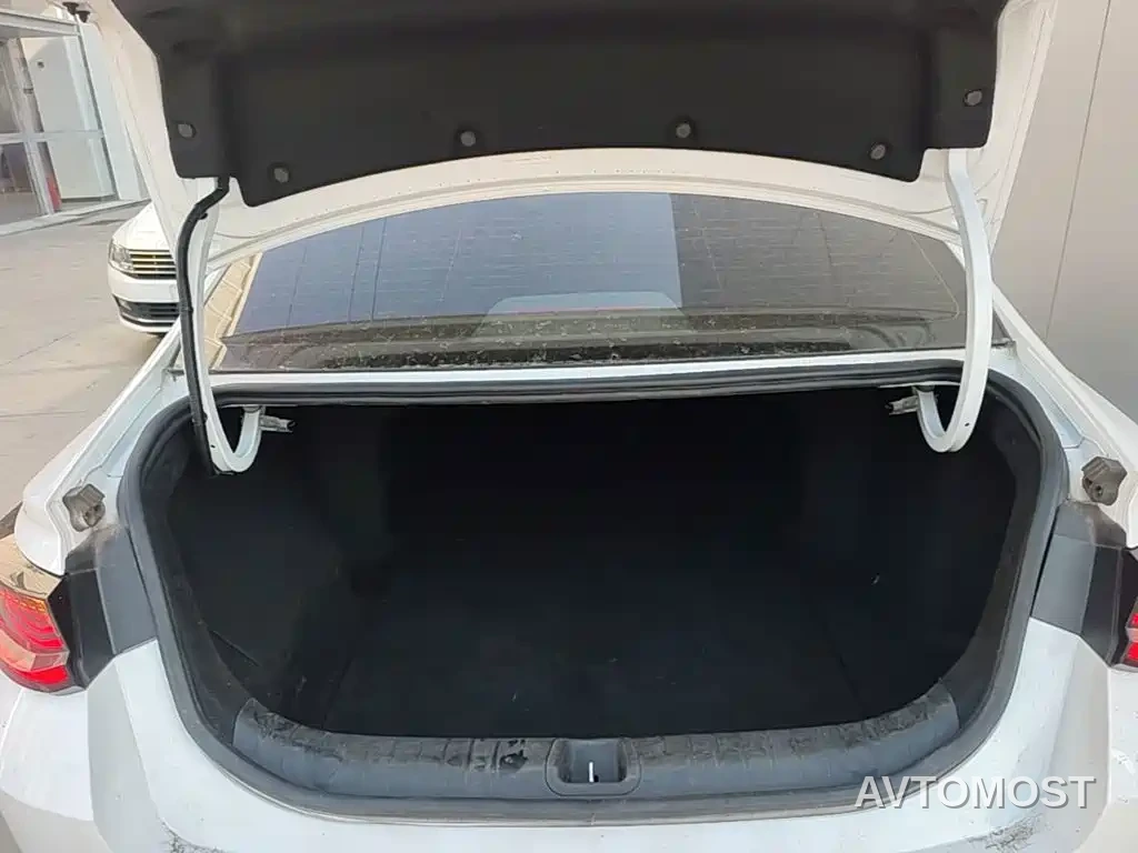 Geely Emgrand L HiP 2024 Champion Edition 1.5TD-DHT Pro 100KM Excellence — фото 14
