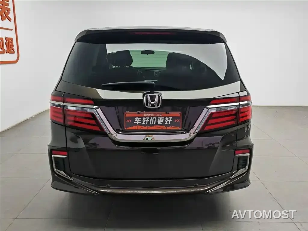 Honda Elysion 2019 2.0L Hybrid Luxury Edition — фото 3