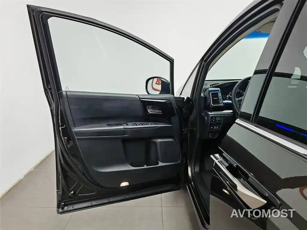 Honda Elysion 2019 2.0L Hybrid Luxury Edition — фото 6