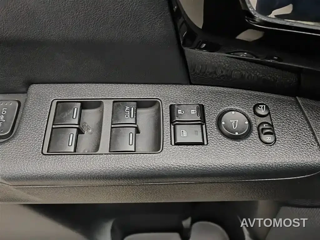 Honda Elysion 2019 2.0L Hybrid Luxury Edition — фото 7