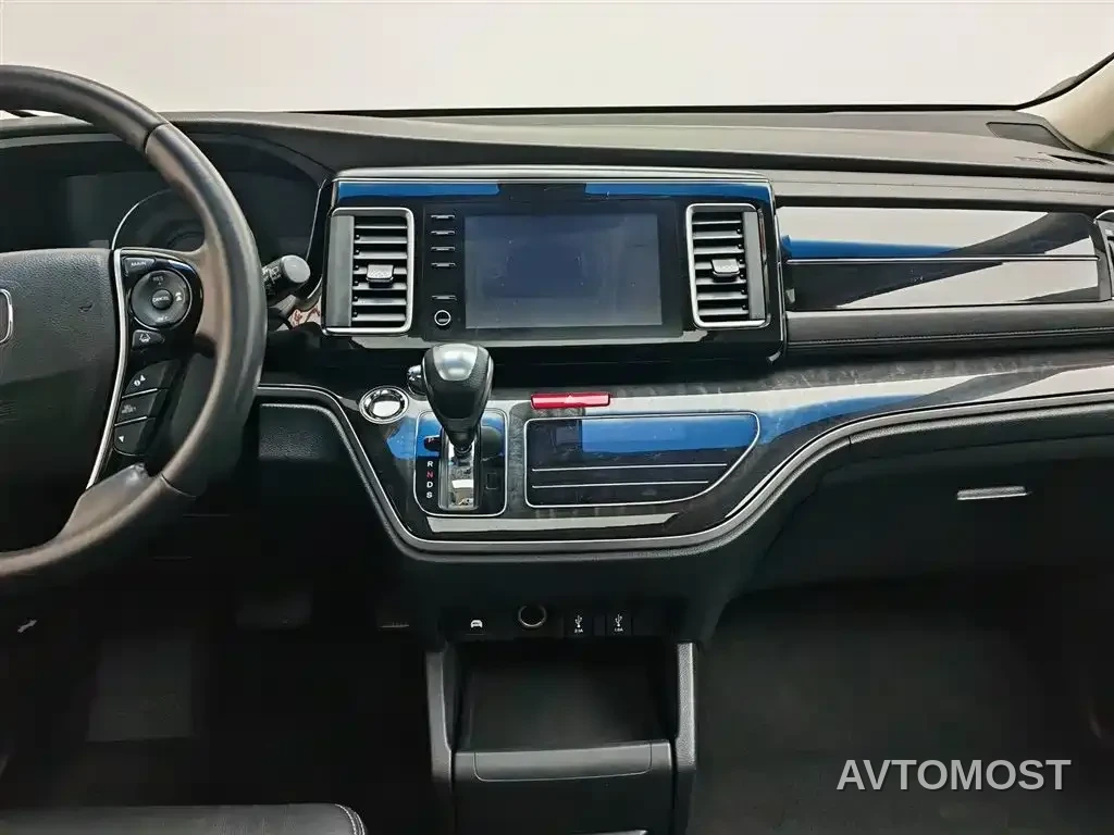 Honda Elysion 2019 2.0L Hybrid Luxury Edition — фото 9