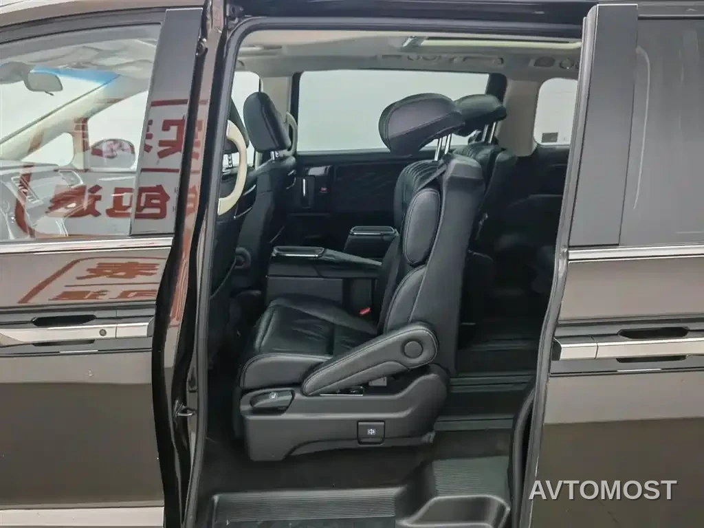 Honda Elysion 2019 2.0L Hybrid Luxury Edition — фото 12