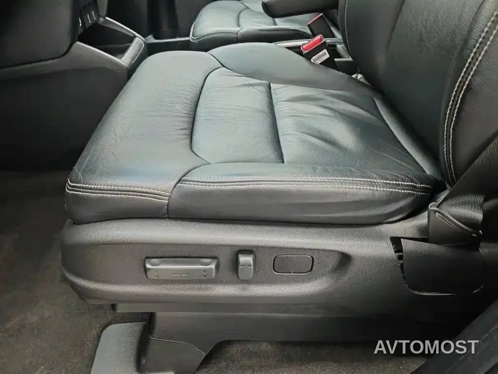 Honda Elysion 2019 2.0L Hybrid Luxury Edition — фото 17