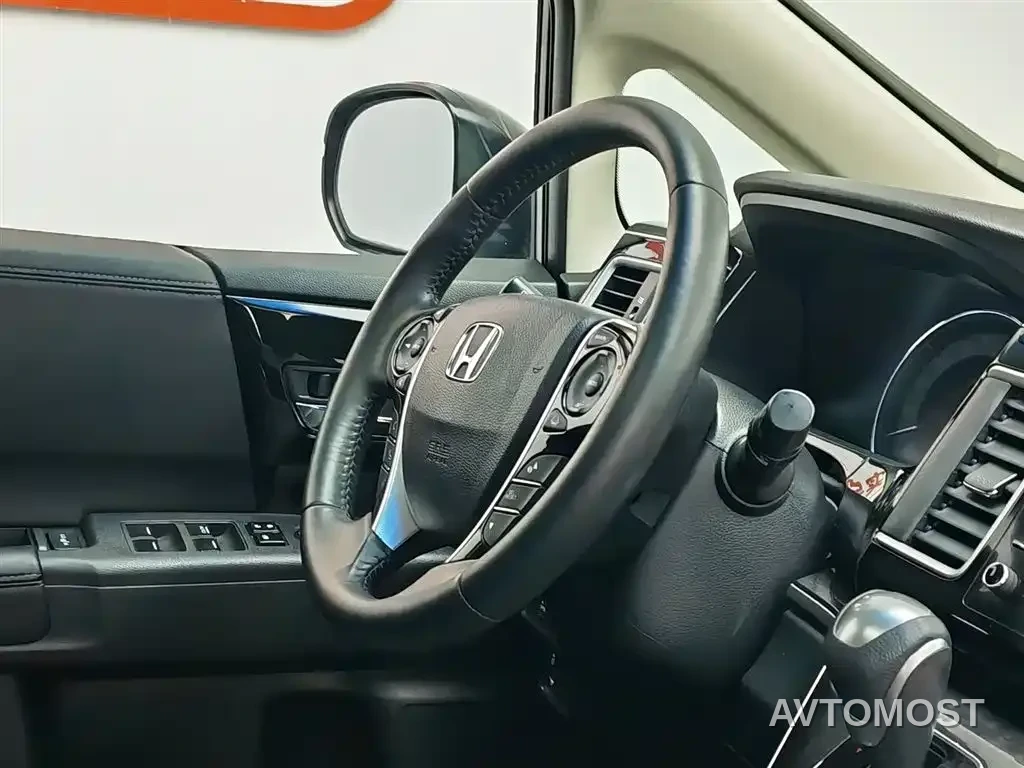 Honda Elysion 2019 2.0L Hybrid Luxury Edition — фото 19