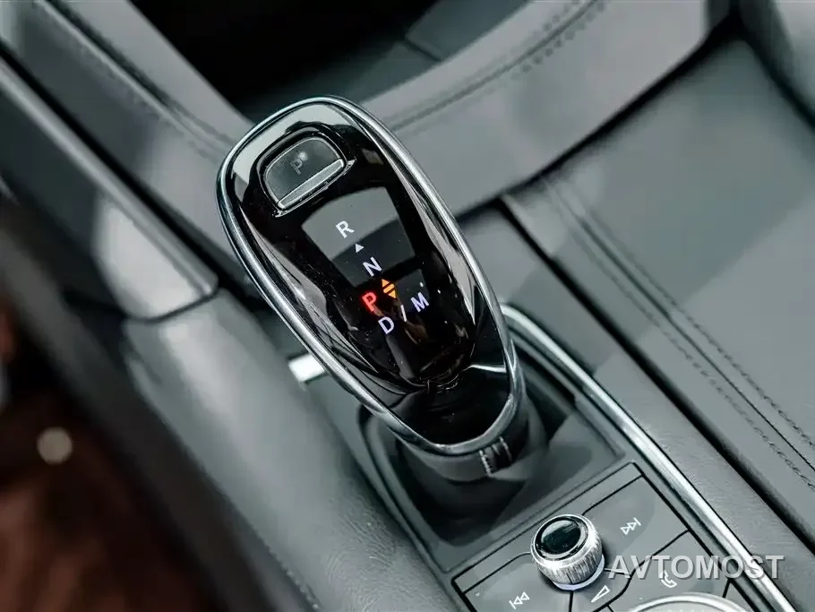 Cadillac XT6 2025 2.0T 6-Seater AWD Executive Black Label Edition — фото 14