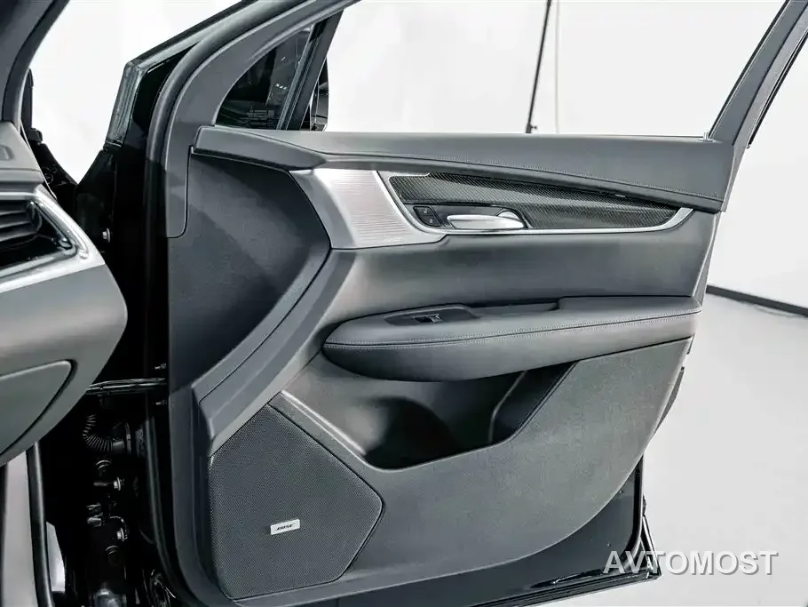 Cadillac XT6 2025 2.0T 6-Seater AWD Executive Black Label Edition — фото 15