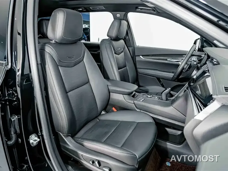 Cadillac XT6 2025 2.0T 6-Seater AWD Executive Black Label Edition — фото 19