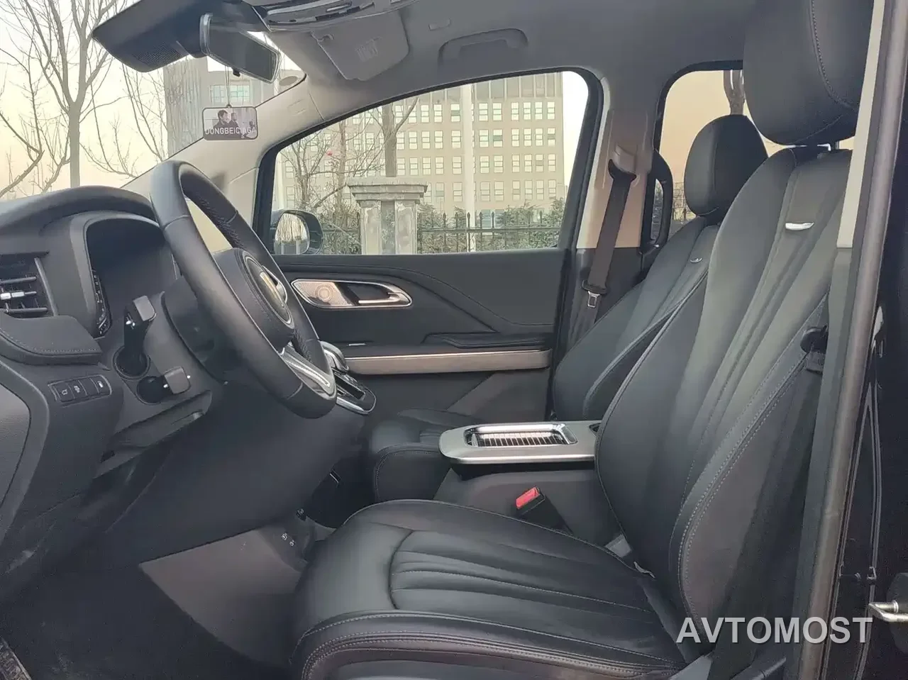 Hongqi HQ9 PHEV 2024 Model 2.0T AWD Business Edition — фото 3