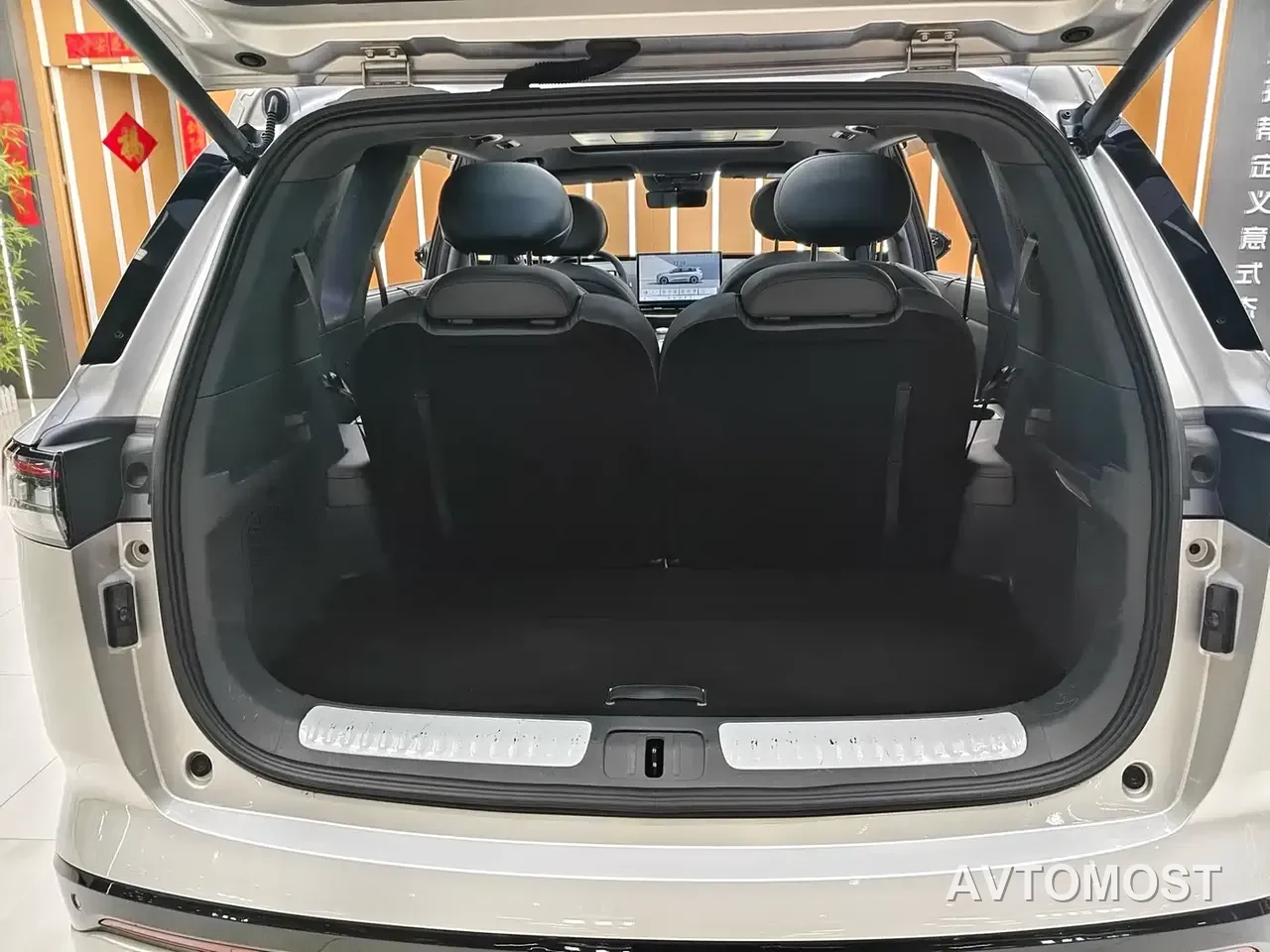 Dongfeng Yipai eπ008 2024 210Max Range Extender 6-Seater — фото 8