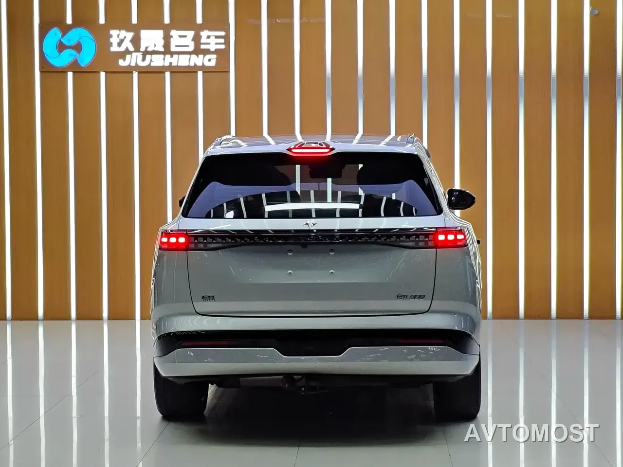 Dongfeng Yipai eπ008 2024 210Max Range Extender 6-Seater — фото 9