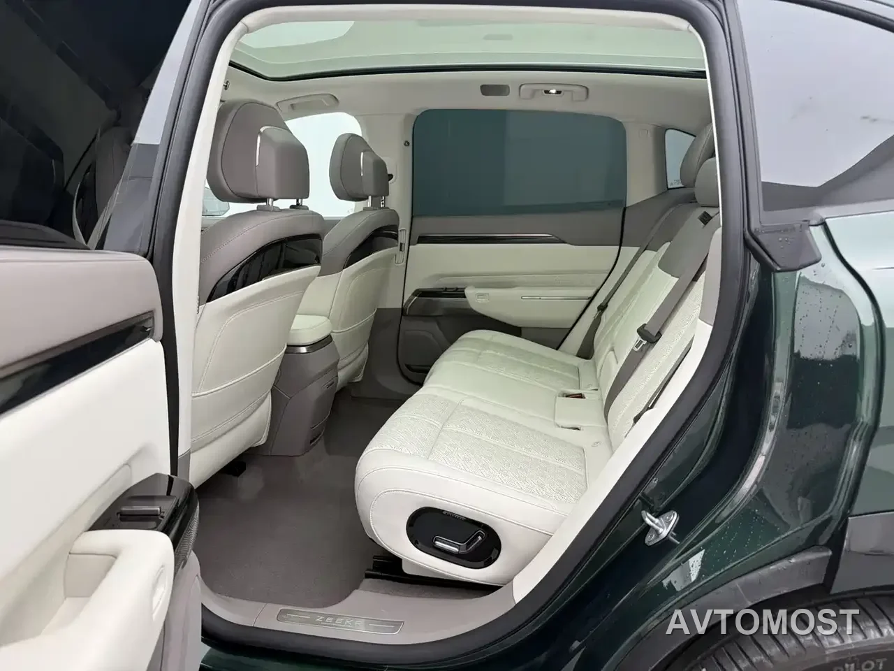 Zeekr 7X 2025 Model 75kWh RWD Smart Driving Edition — фото 7