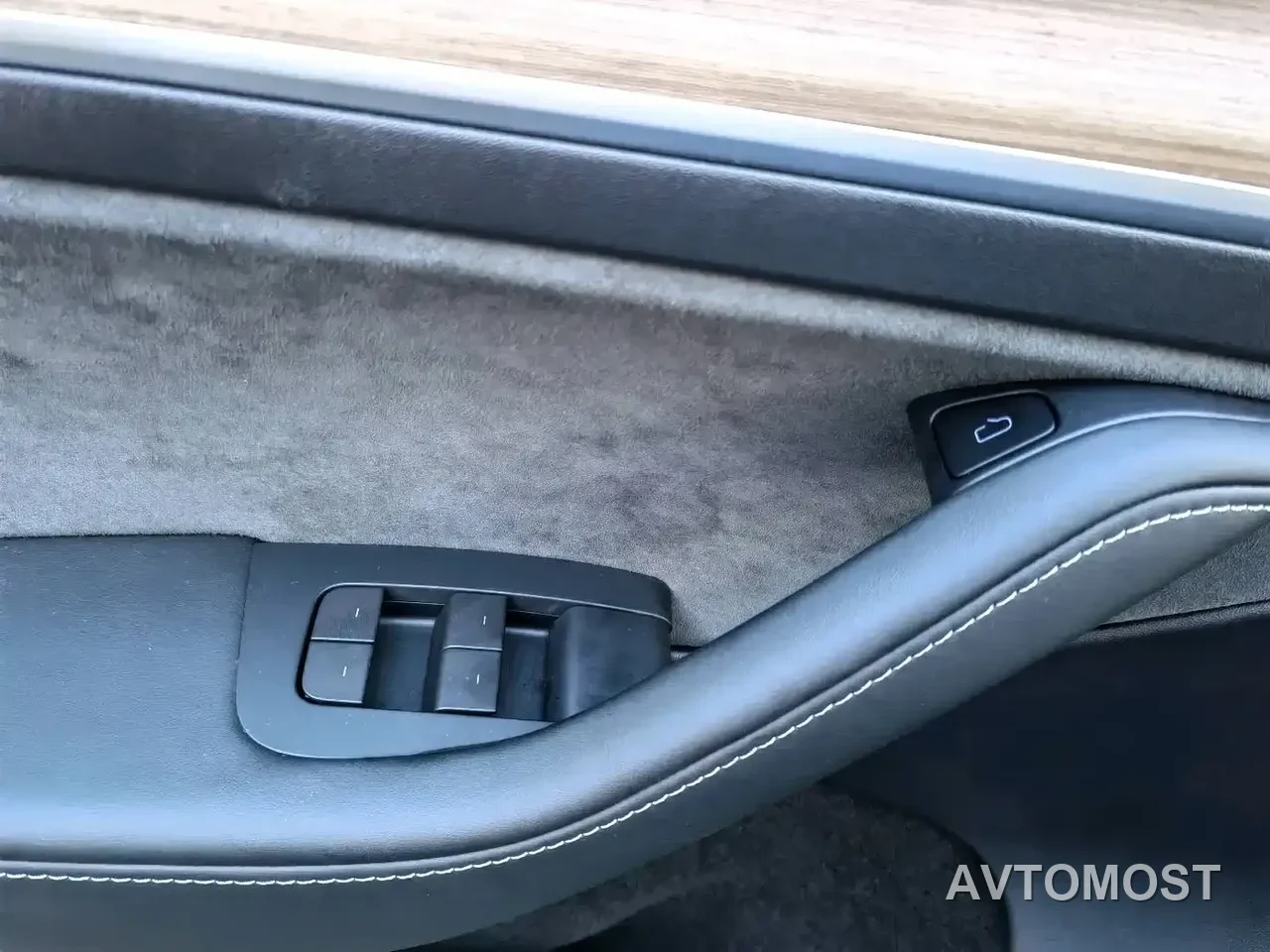 Tesla Model Y 2022 Rear-Wheel Drive Version — фото 10