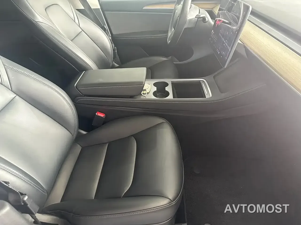 Tesla Model Y 2022 Rear-Wheel Drive Version — фото 12
