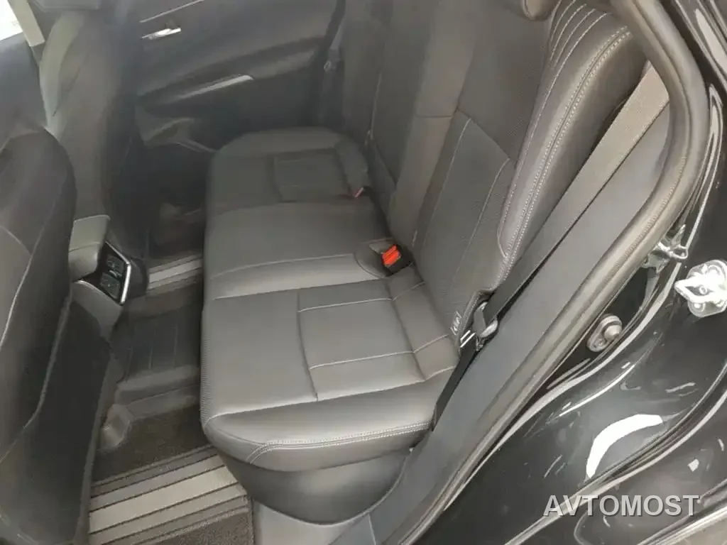 Toyota Lingfang HARRIER 2023 Hybrid 2.5L CVT 2WD Luxury Edition — фото 8