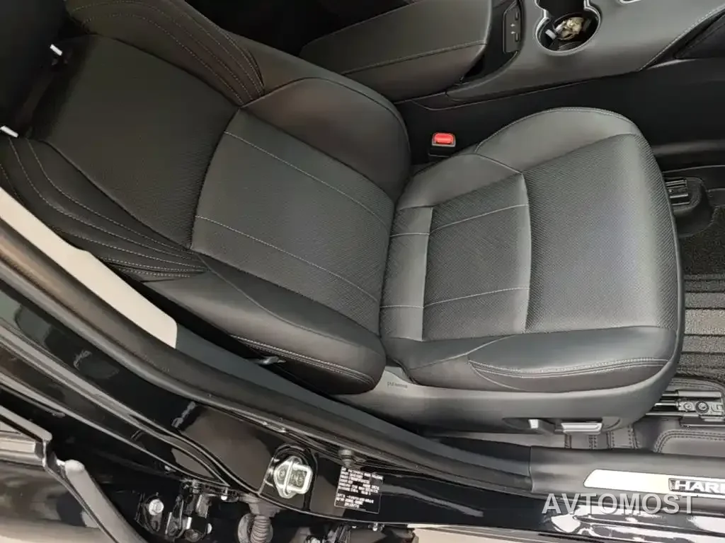 Toyota Lingfang HARRIER 2023 Hybrid 2.5L CVT 2WD Luxury Edition — фото 12