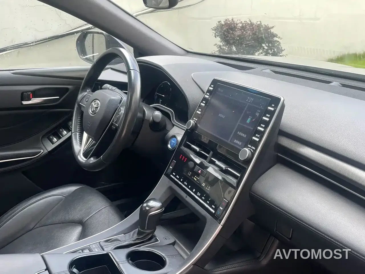 Toyota Avalon 2019 Hybrid 2.5L Luxury Edition China VI — фото 17