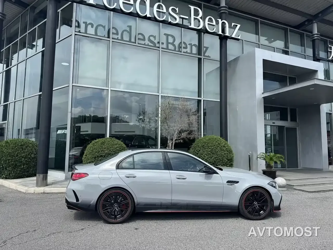 Mercedes-Benz C-Class AMG New Energy 2024 Mercedes-AMG C 63 S E PERFORMANCE F1 Edition — фото 4