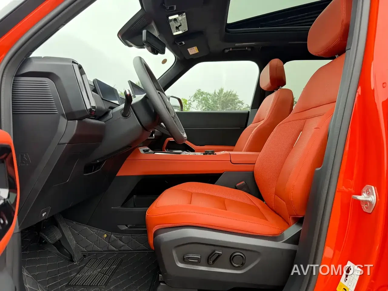 Ford Mustang NEV 2025 Plug-in Range Extender Hybrid — фото 17