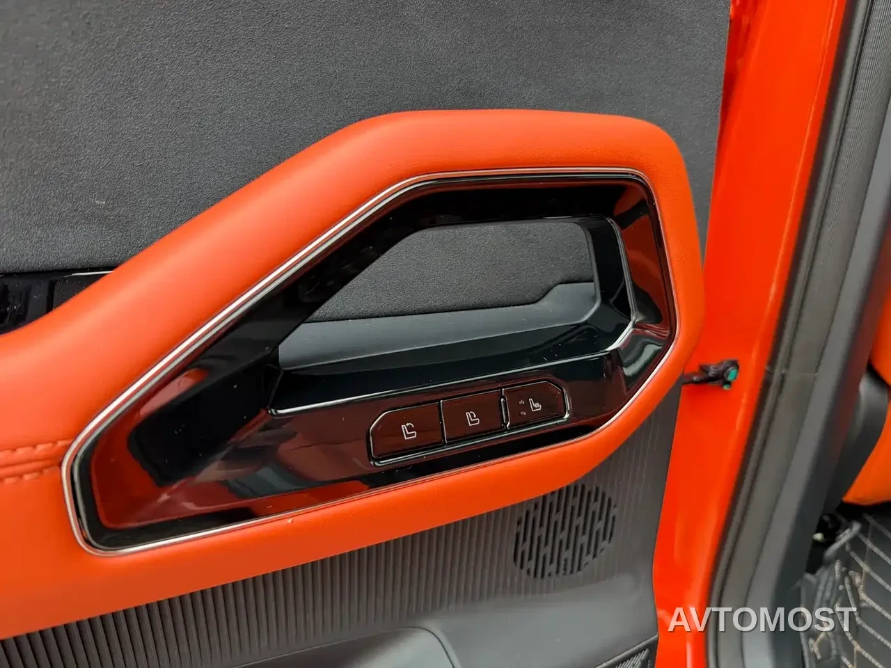 Ford Mustang NEV 2025 Plug-in Range Extender Hybrid — фото 34