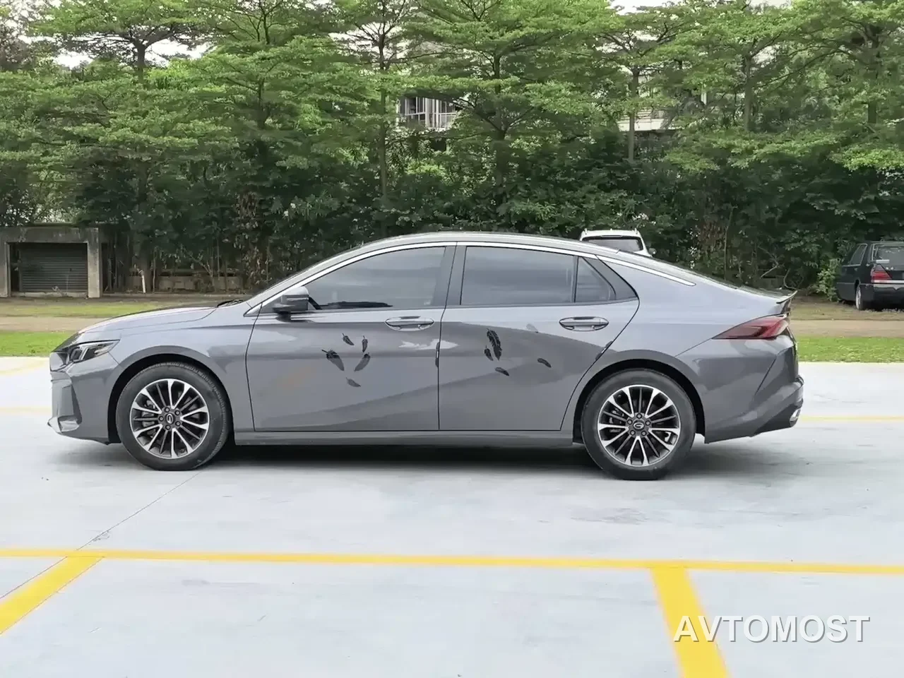 GAC Trumpchi Emkoo 2023 Shadow Leopard H High-Efficiency Hybrid — фото 12